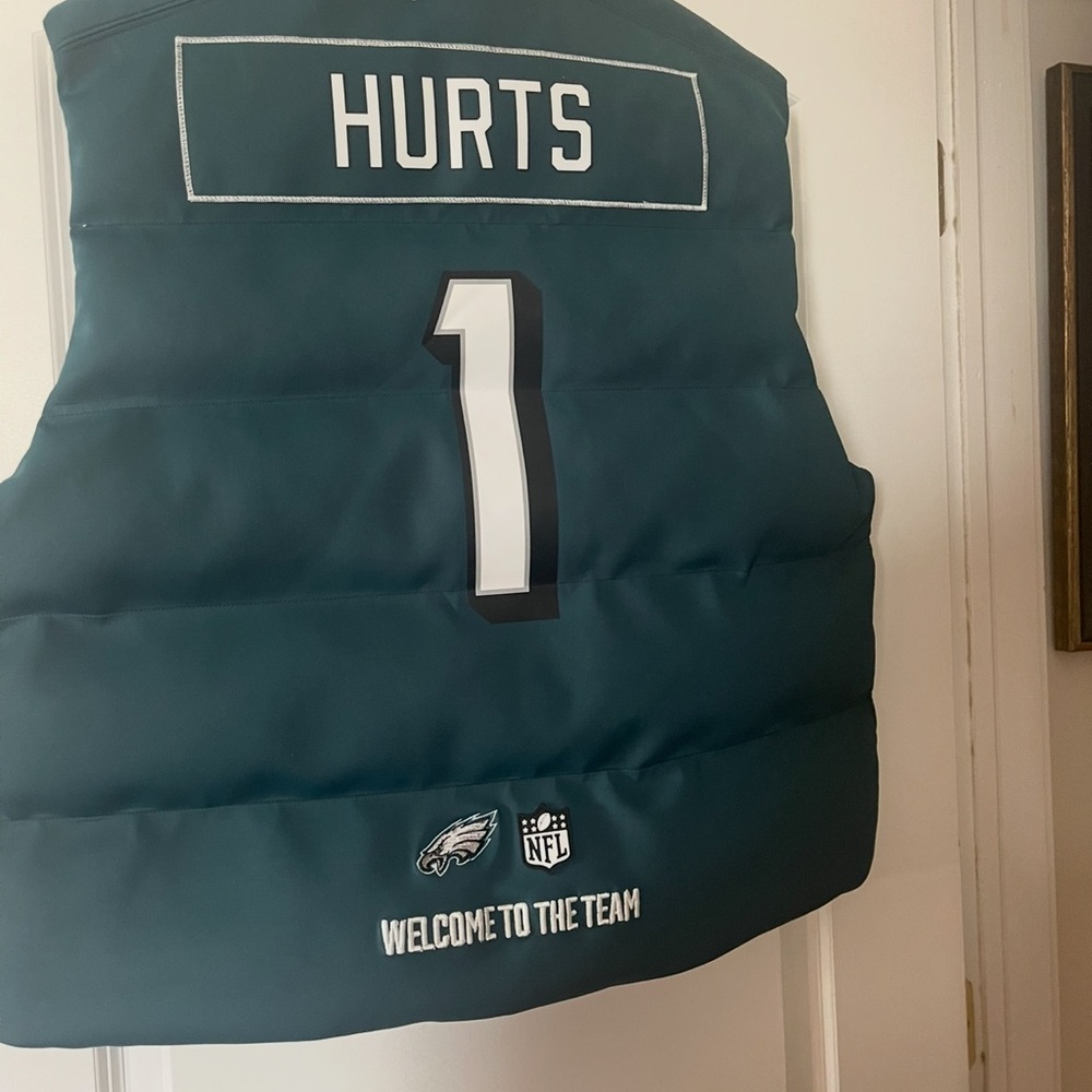 Unisex NFL Jalen Hurt Philadelphia  Eagles Puffer Vest Size XL MEN/2XL WOMAN - Picture 2 of 2